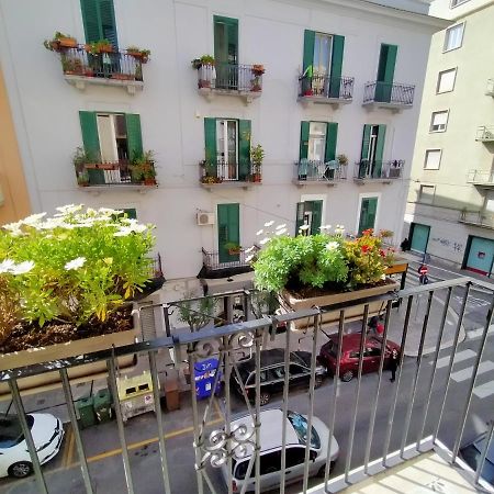 Sonnino Suite Jacuzzi Apartment Bari Exterior foto